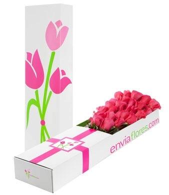 12 Rosas Rosa Intenso en Caja Premium