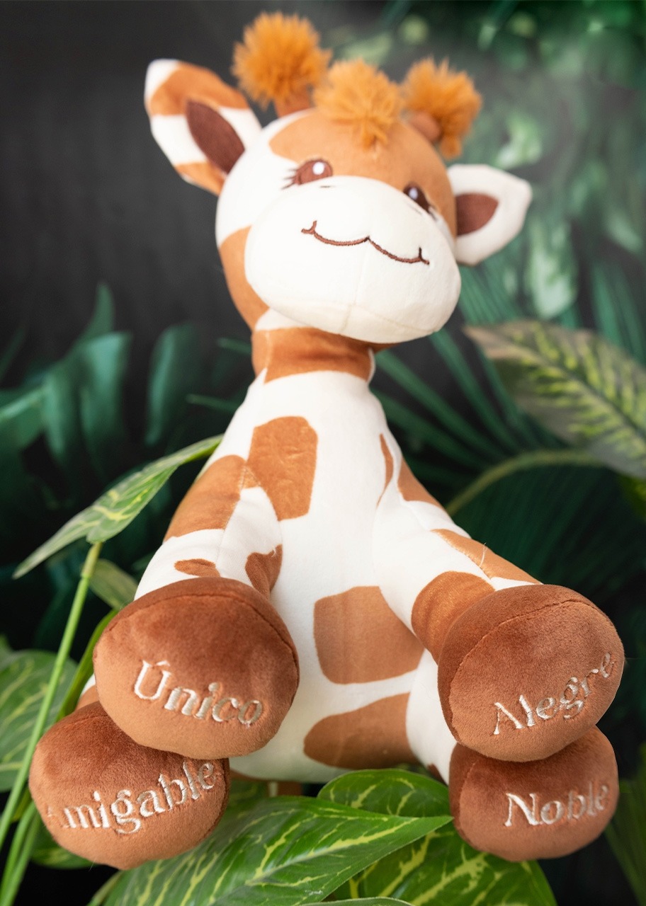 Imagen para Lia la Jirafa de Peluche - 2