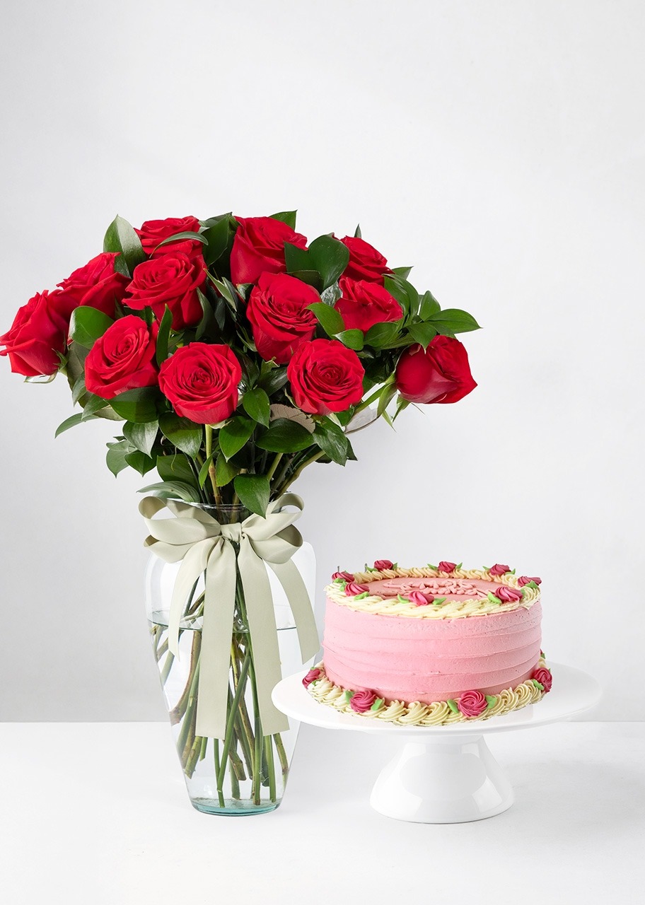 Imagen para 12 Rosas Rojas con Pastel Vintage “Mamá” Dolce Duo - 1