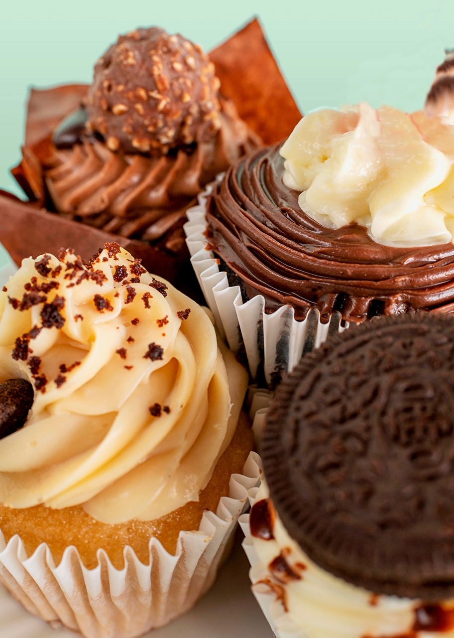 Imagen para Globo Esfera Magenta "Happy Birthday" y Bollos Magnolias - 3