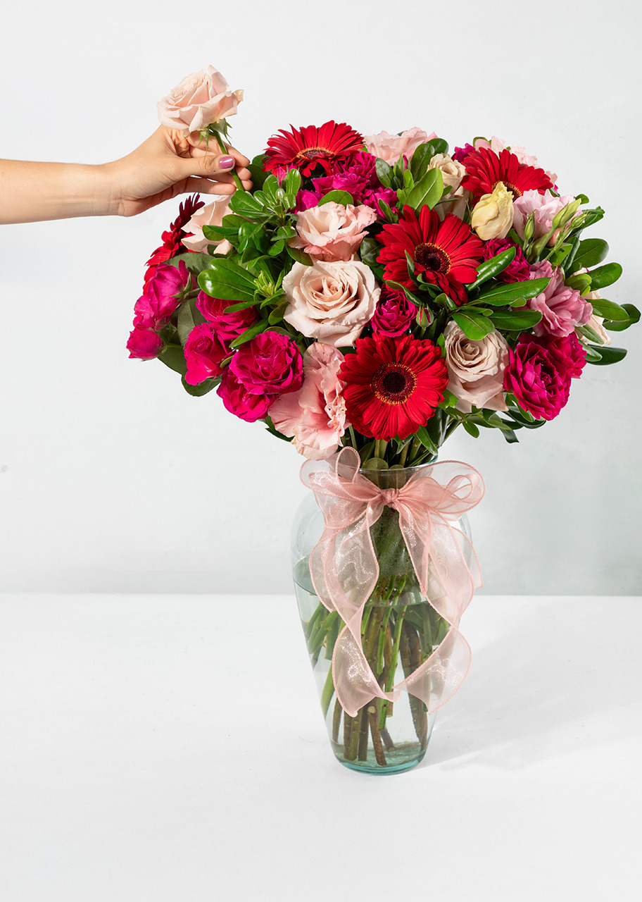 Imagen para Arreglo de Gerberas Rojas y Lisianthus - 2