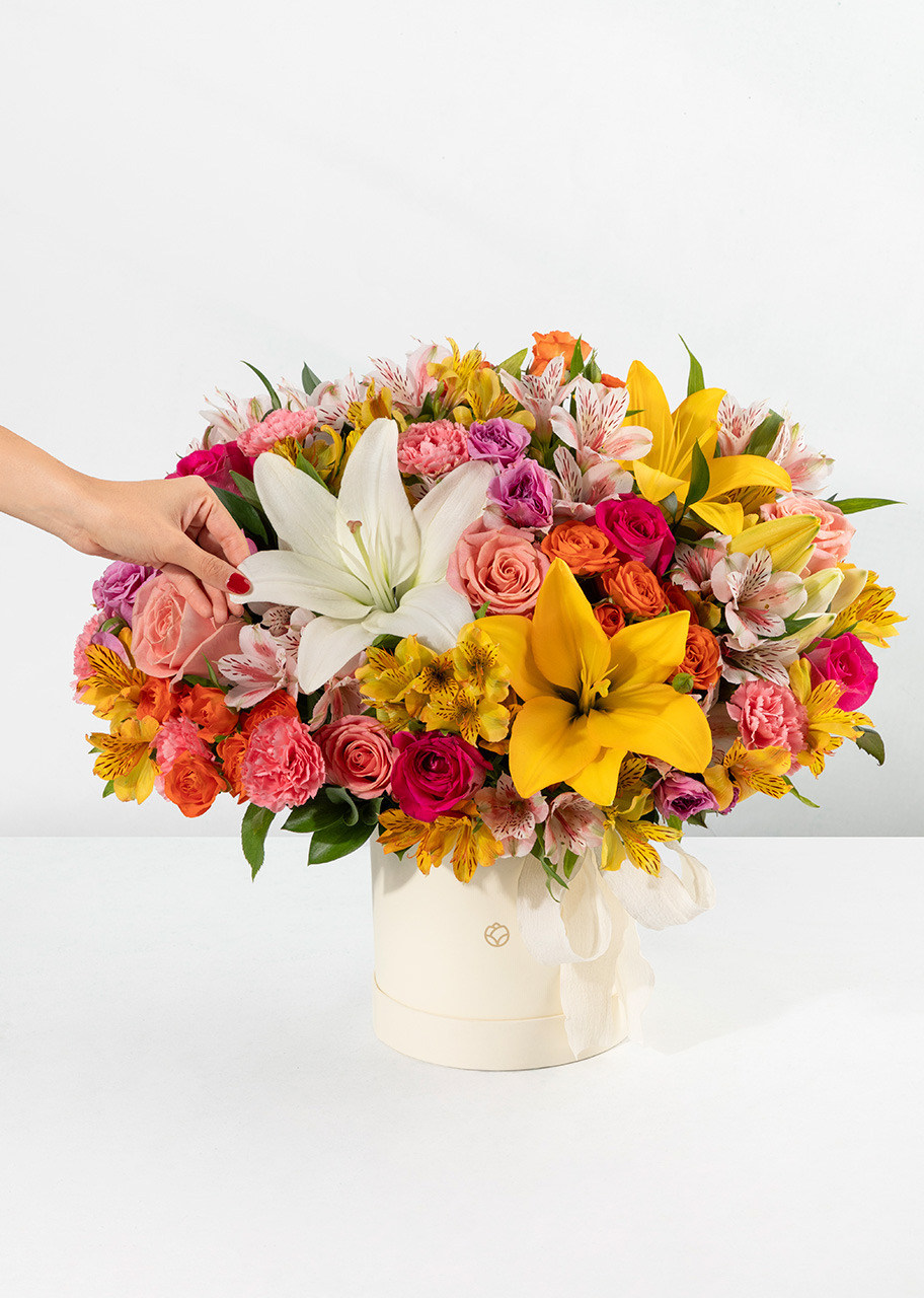 Imagen para Arreglo Colorido de Lilys y Rosas - 2