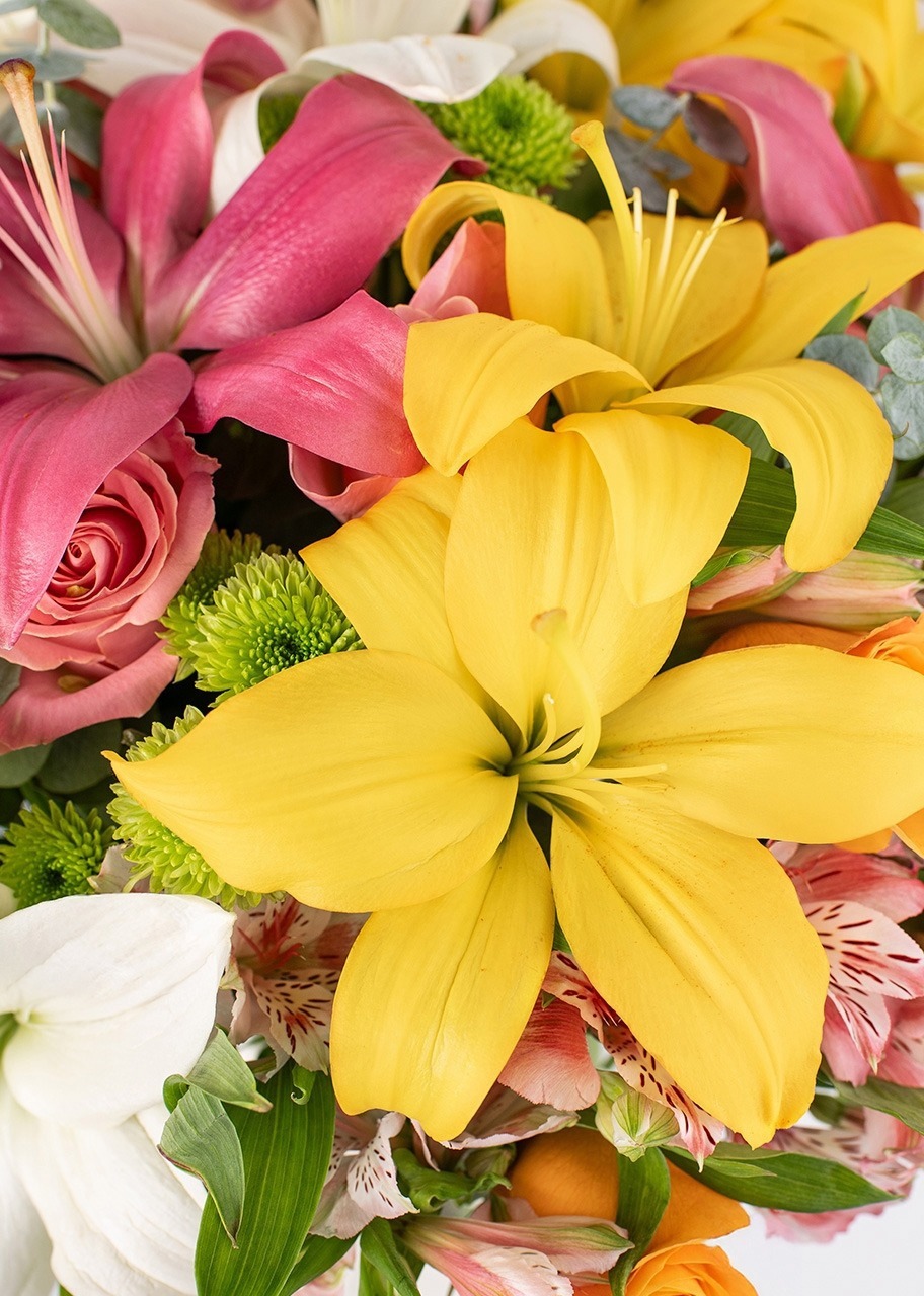 Imagen para Arreglo de Combinación de Lilys con Mini Foto - 3