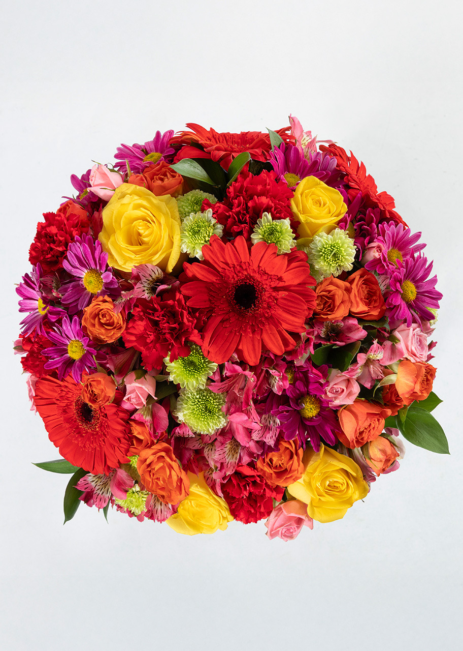 Imagen para Arreglo de Gerberas Rojas y Margaritas - 3