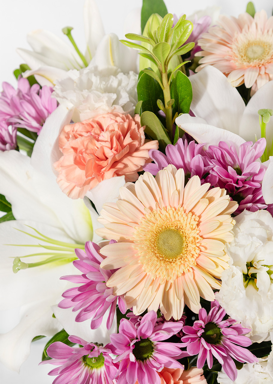 Imagen para Arreglo de Gerberas y Margaritas Lila - 4