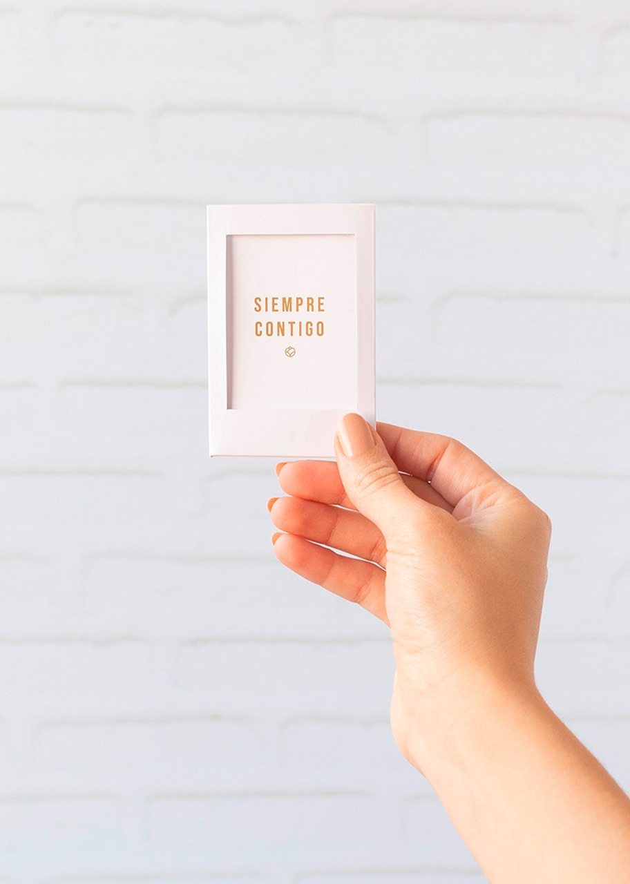 Imagen para Arreglo de Gerberas y Margaritas Lila con Mini Foto - 2