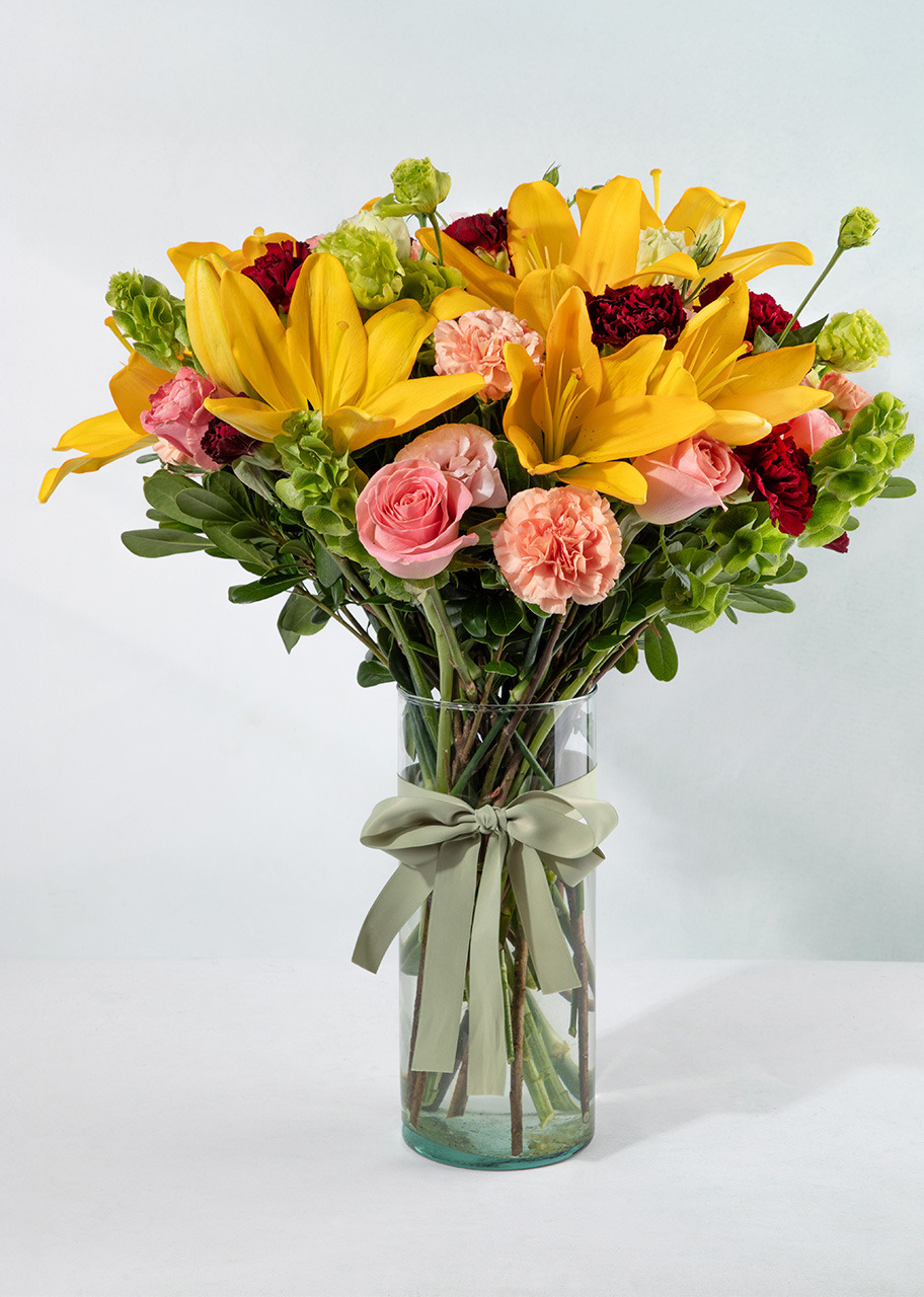 Imagen para Arreglo de Lilys Amarillas y Rosas - 1