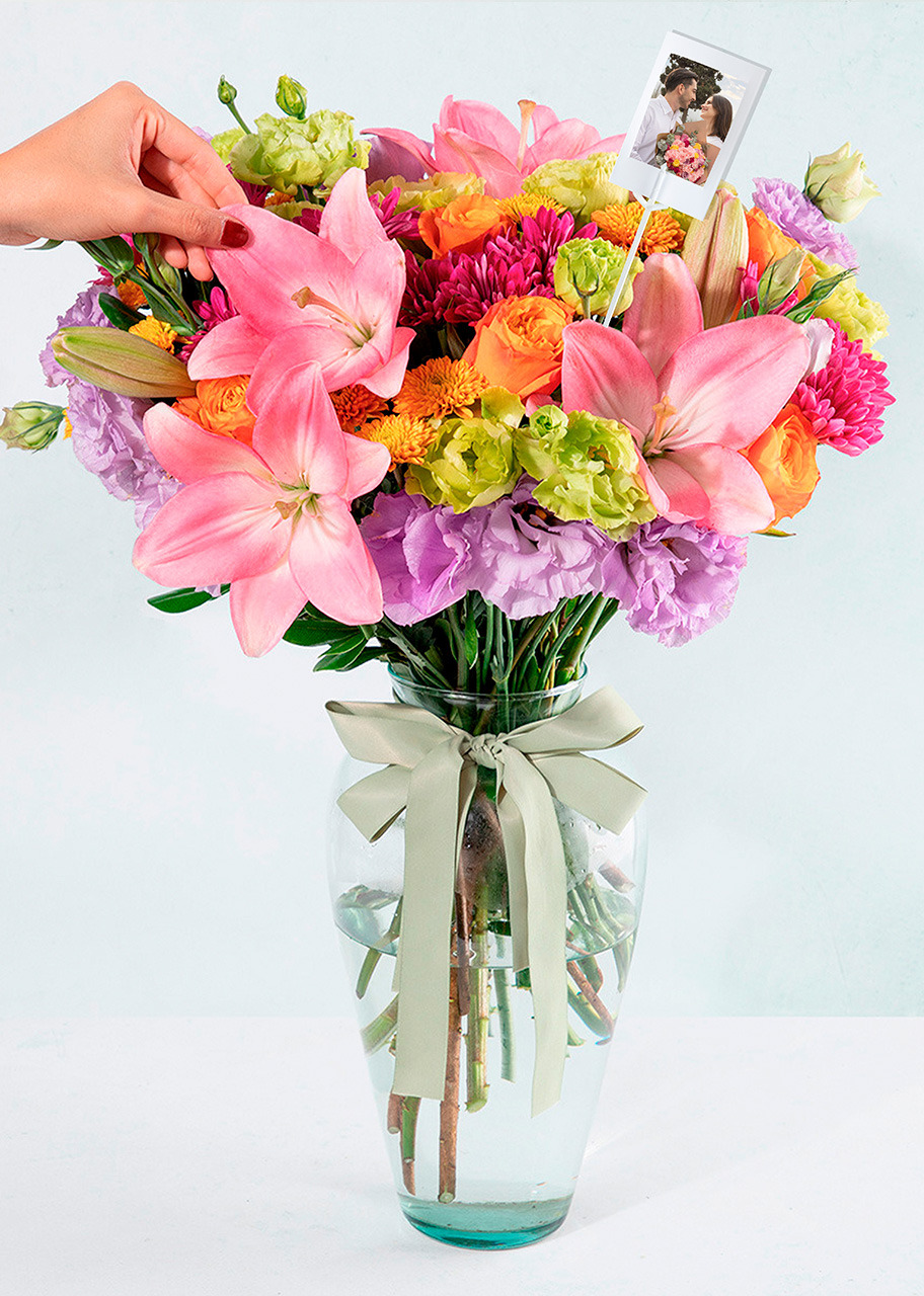 Imagen para Arreglo de Lilys Rosas y Lisianthus con Mini Foto - 3