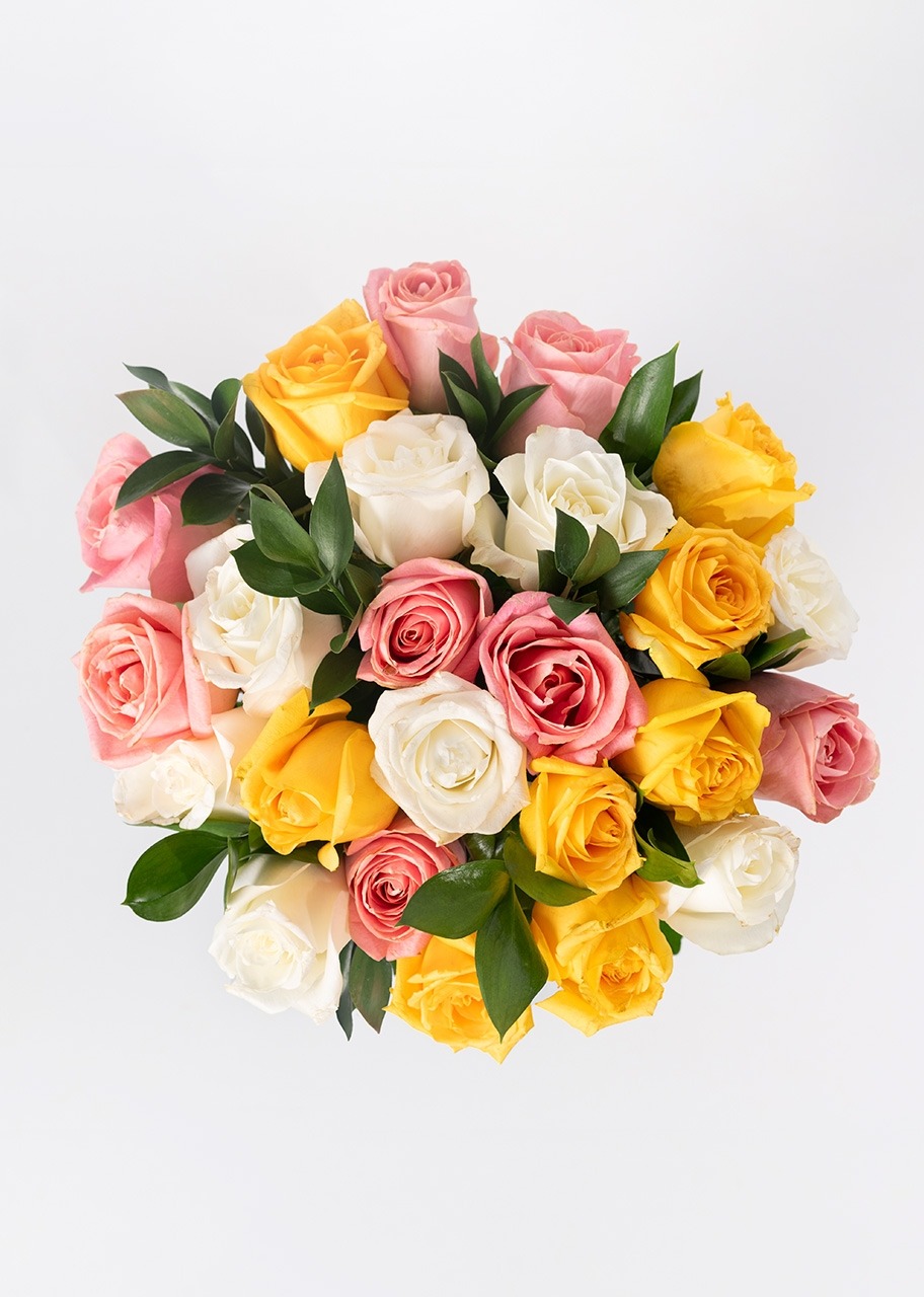 Imagen para Arreglo de 24 Rosas Combinadas - 3
