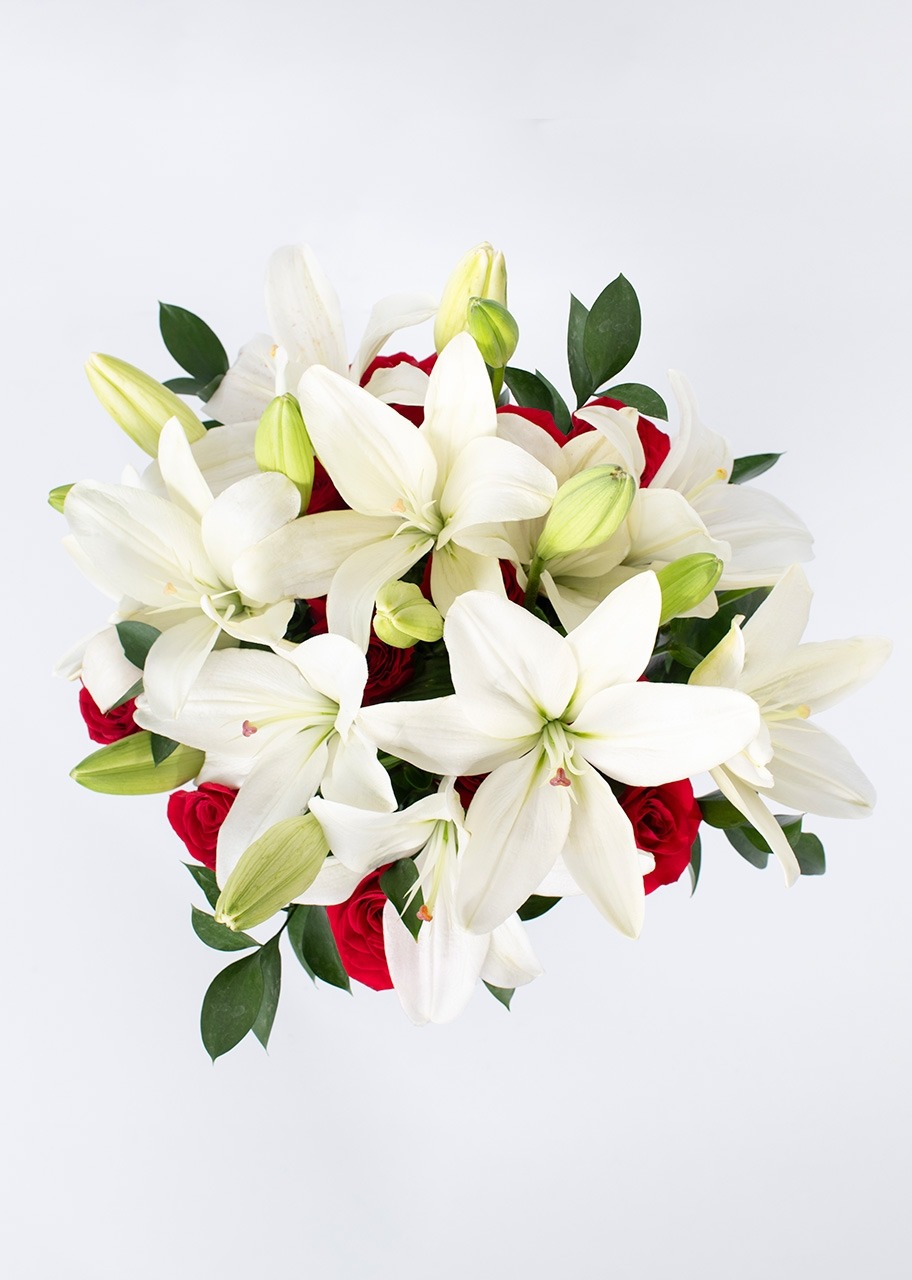 Imagen para Ramo de Rosas Rojas y Lilys - 3