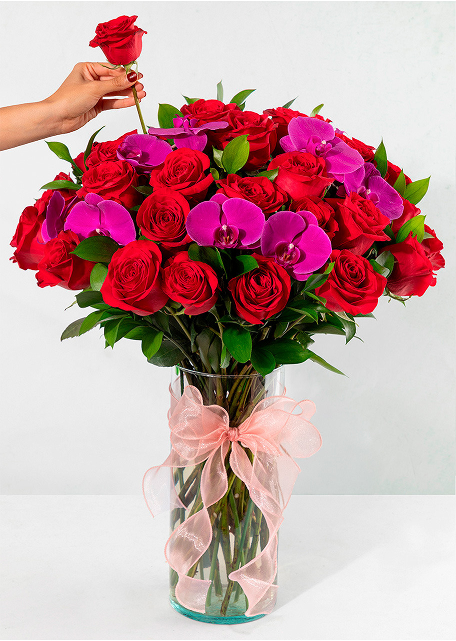 Imagen para Arreglo de Rosas Rojas y Orquídeas con Mini Foto - 3