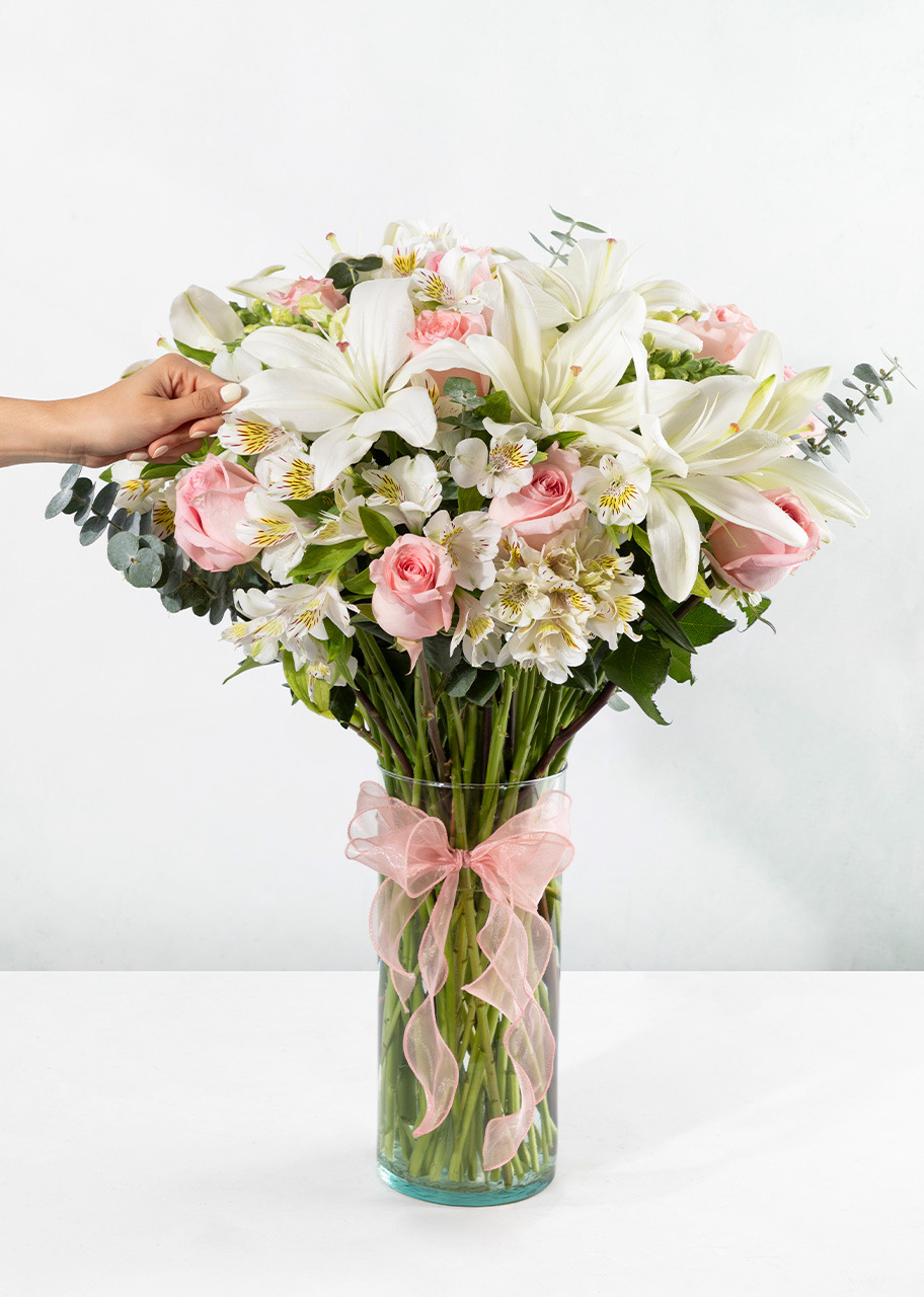 Imagen para Arreglo de Rosas y Lilys - 2