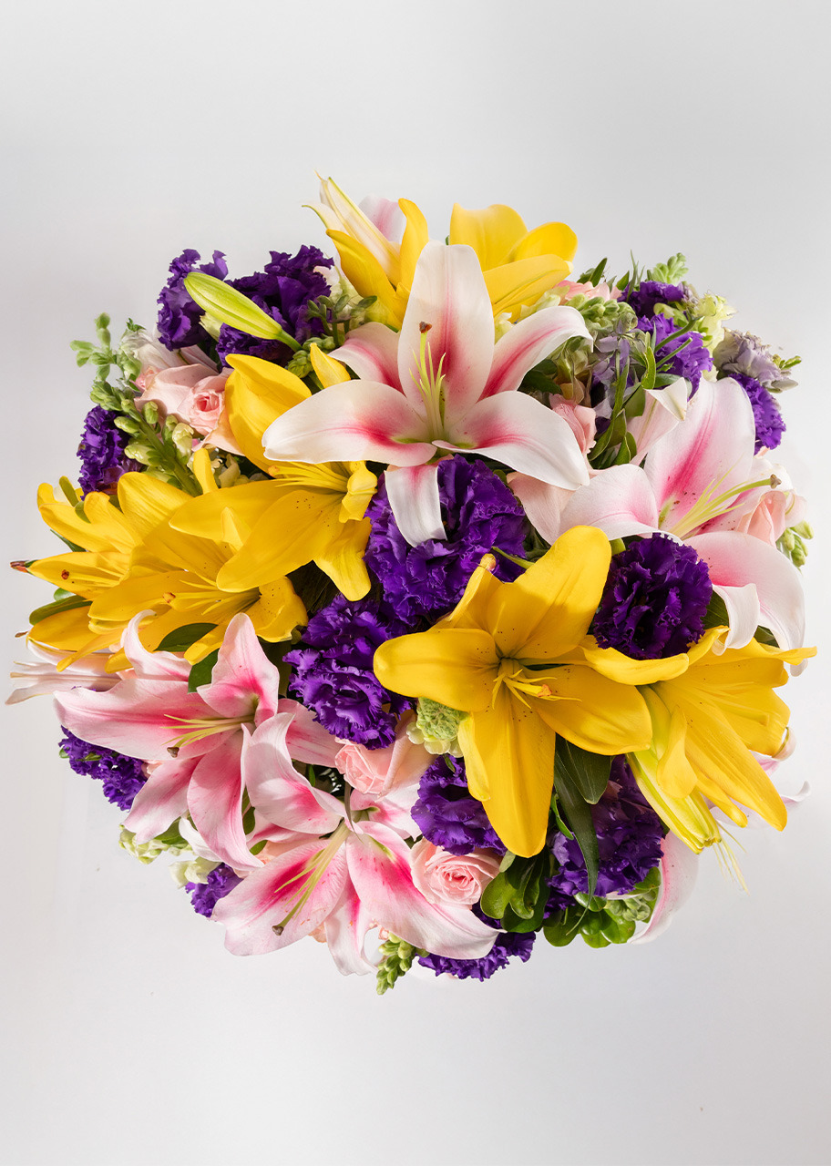 Imagen para Arreglo de Stargazers y Lilys amarillas - 4