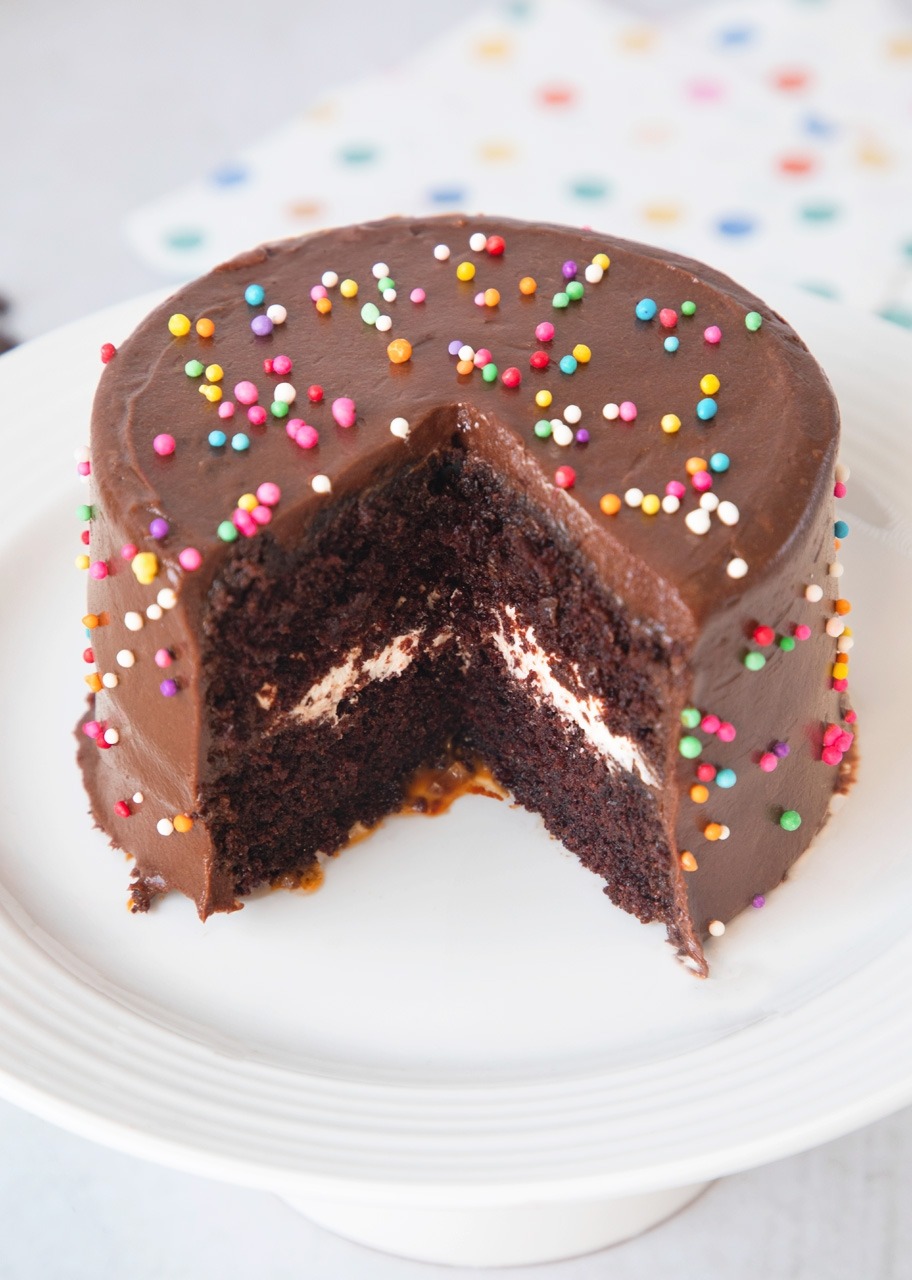 Imagen para Birthday Cake Chocolate Individual con Vino Beringer Personalizado - 5