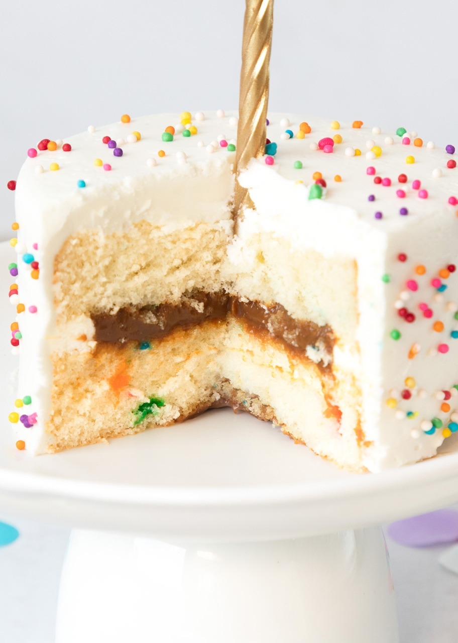 Imagen para Birthday Cake Vainilla Individual con Vino Beringer Personalizado - 4