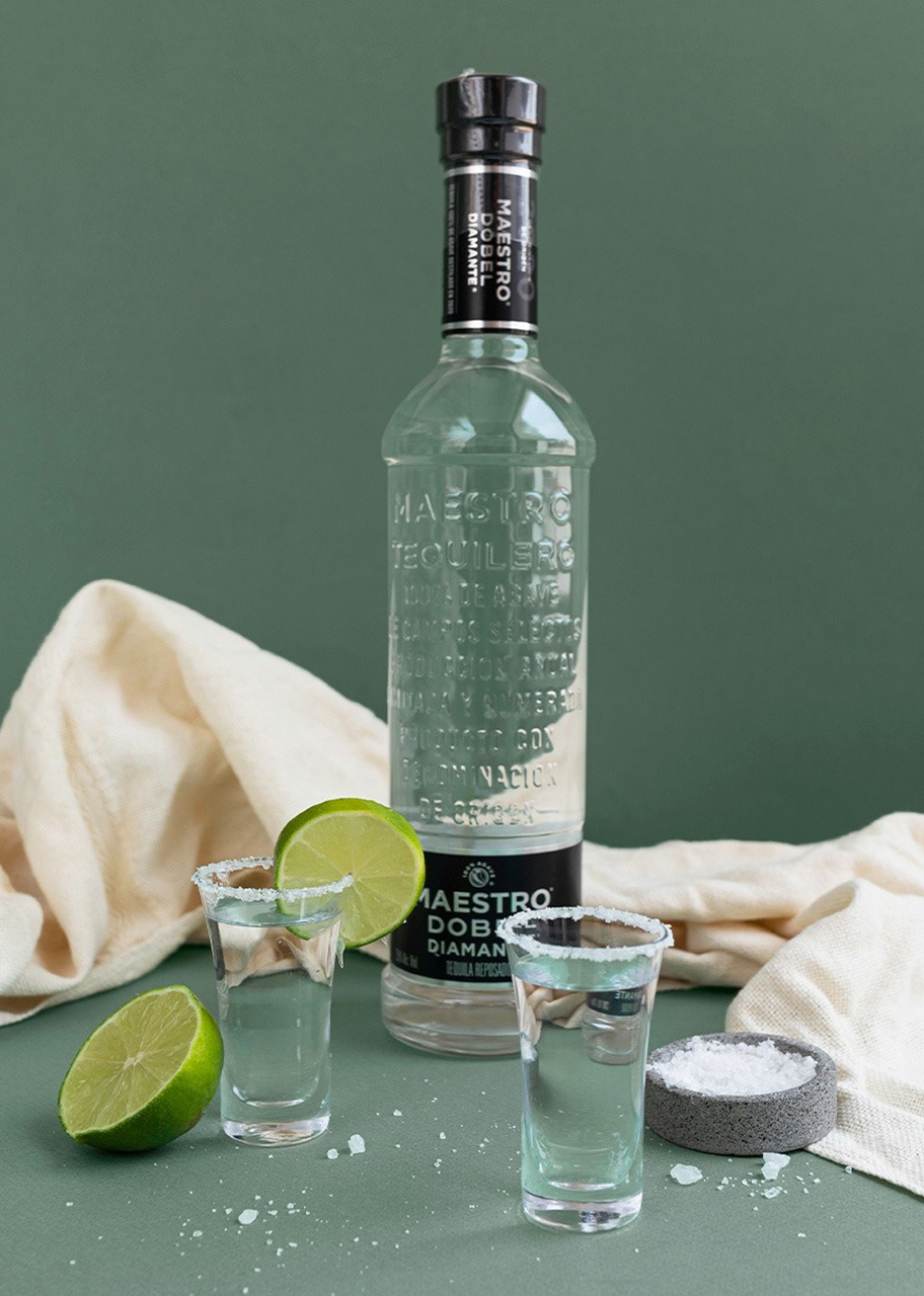 Imagen para Caja Personalizada Etiqueta con Tequila Dobel, Mix Salado y Toffee - 4