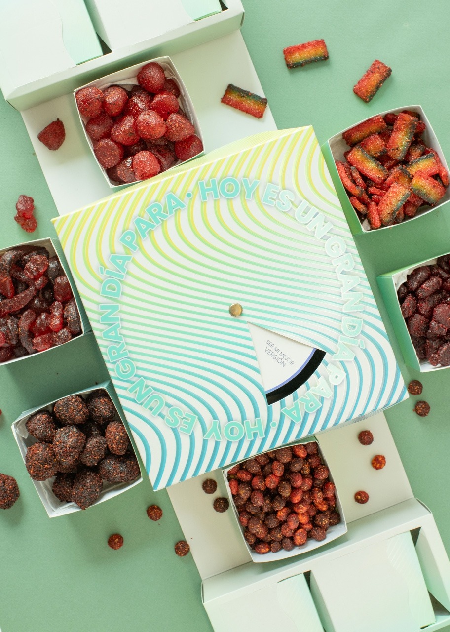 Imagen para Caja de Regalo con Botanas - 2