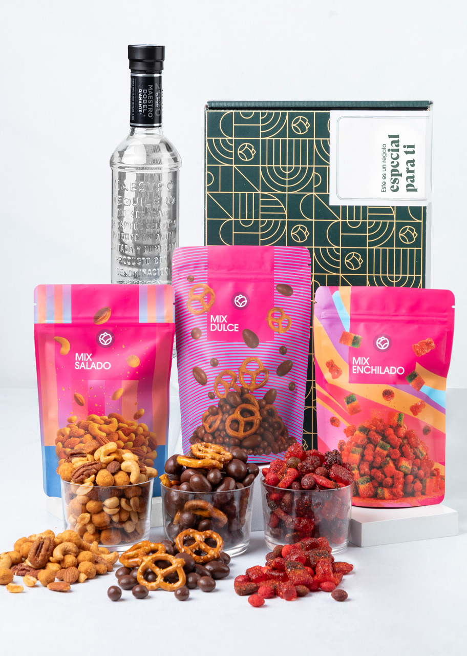 Imagen para Canasta Regalo Especial  con Tequila Dobel y Botanas - 1