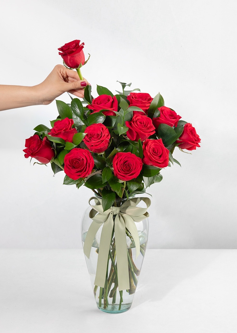 Imagen para Clásico Amor con 12 Rosas Rojas - 2