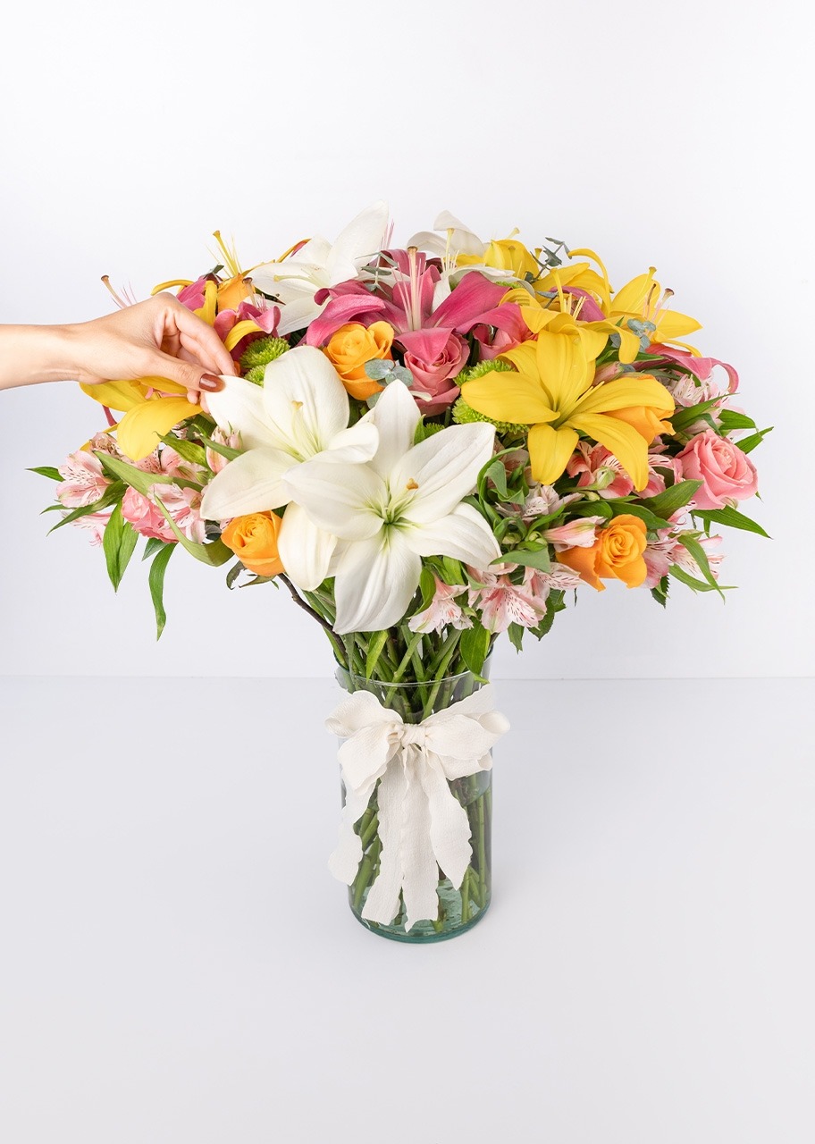 Imagen para Euforia Floral con Combinación de Lilys - 2