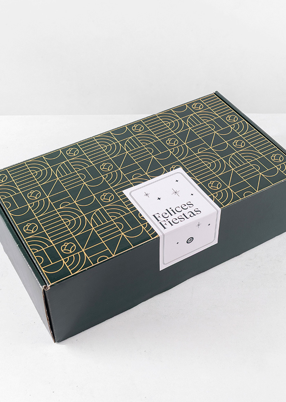 Imagen para Felices Fiestas con Vino, Termo Personalizado y Botana - 4