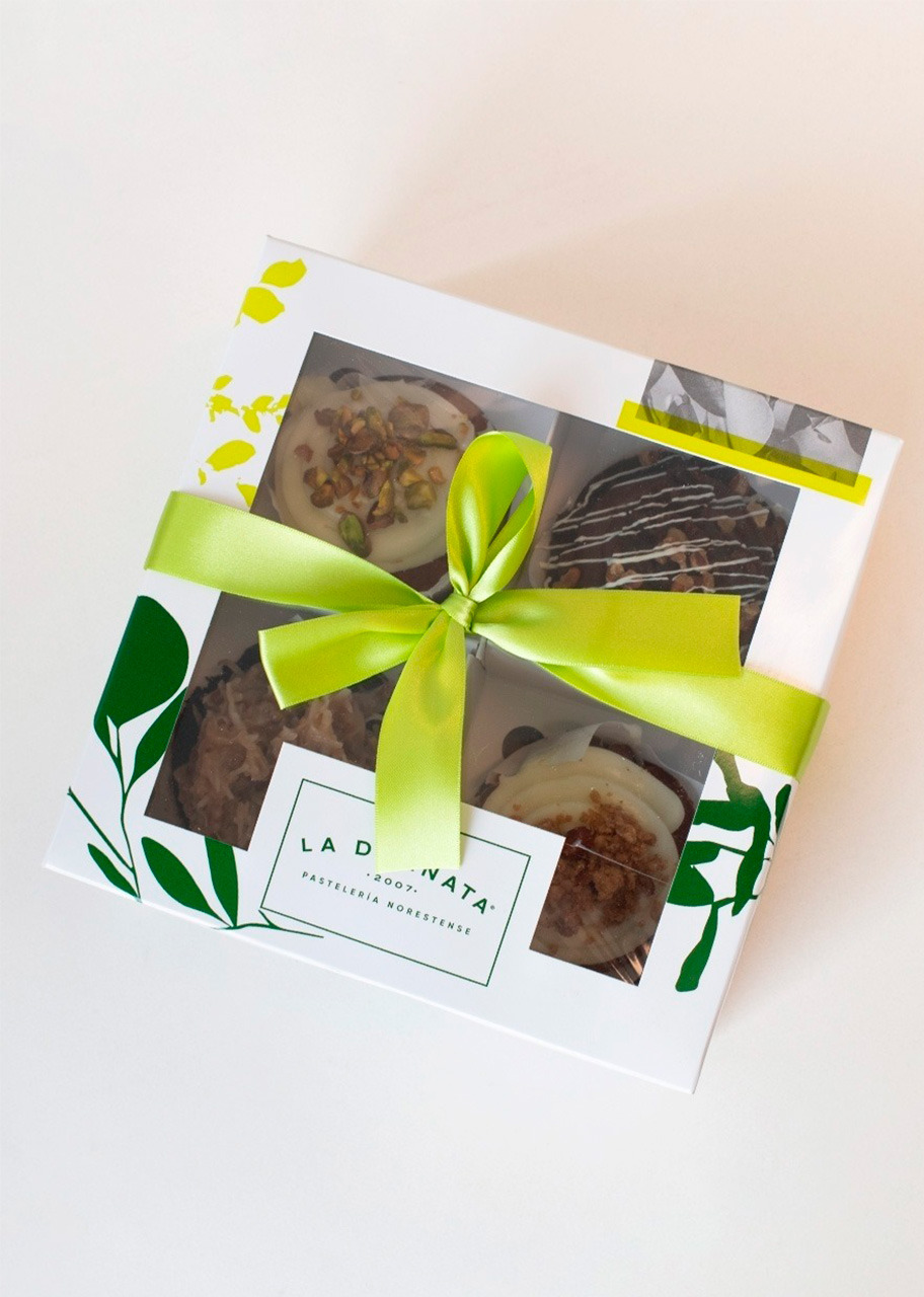 Imagen para Globo Burbuja "Congrats" con Muffins La Divinata - 4