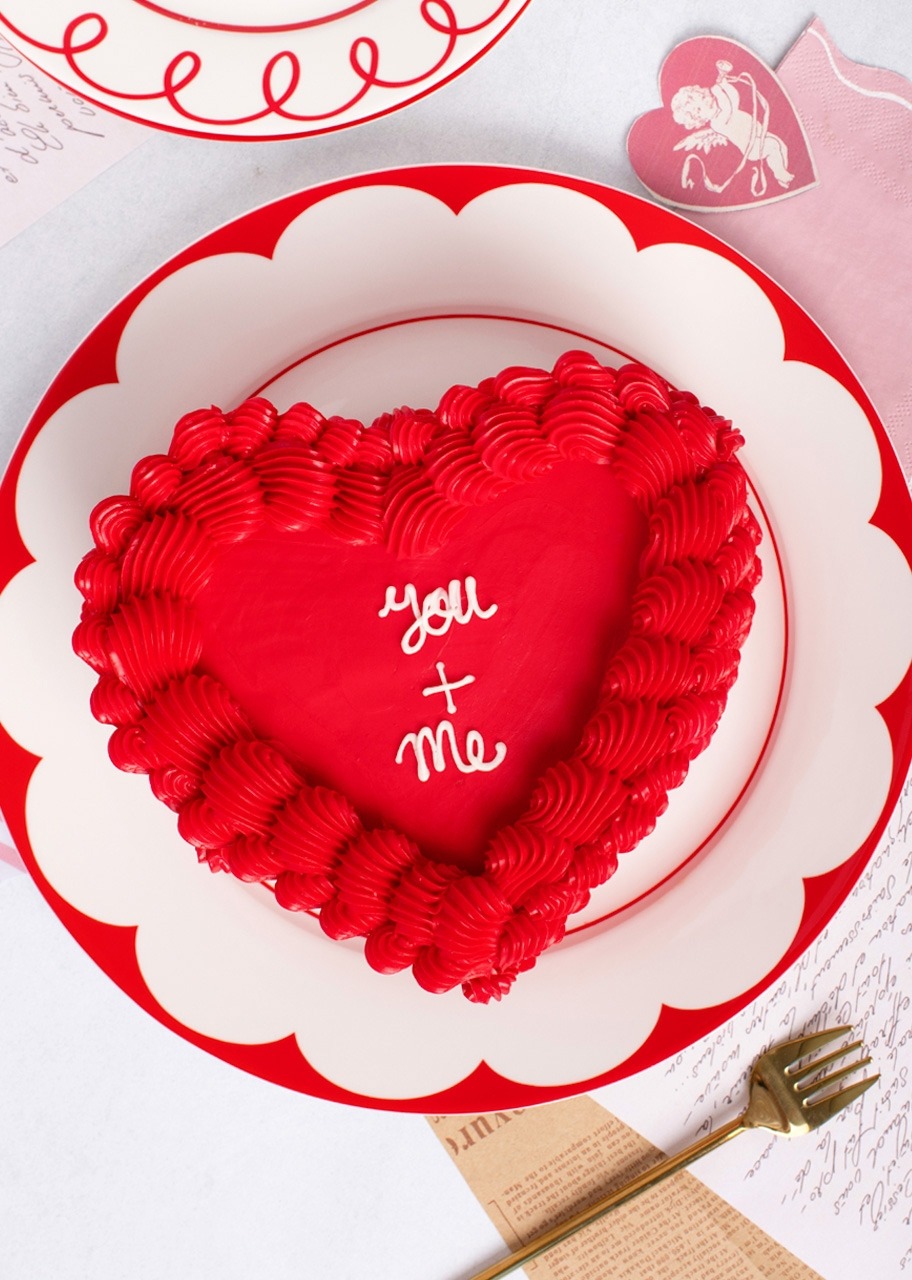 Imagen para 12 Rosas Rojas con Pastel La Divinata - 2