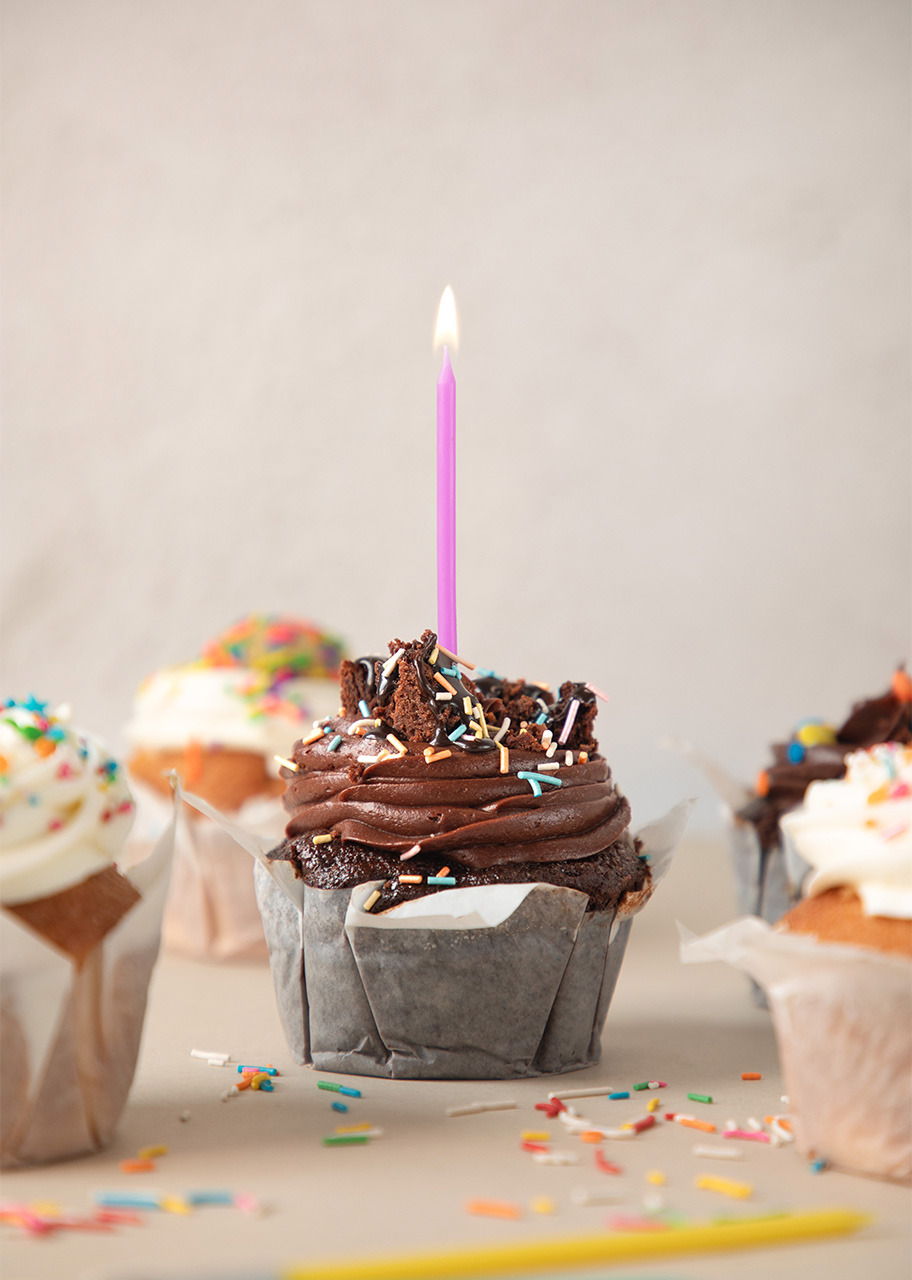 Imagen para Muffins Cumpleañeros la Divinata y Globo Happy Birthday - 3