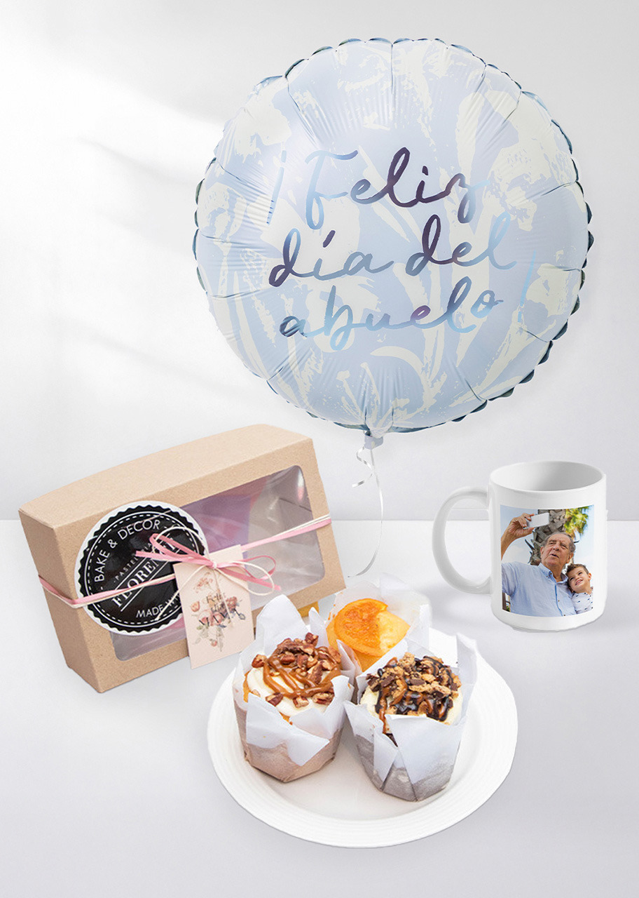 Imagen para Muffins Florence con Globo Abuelos y Taza Personalizada  - 1