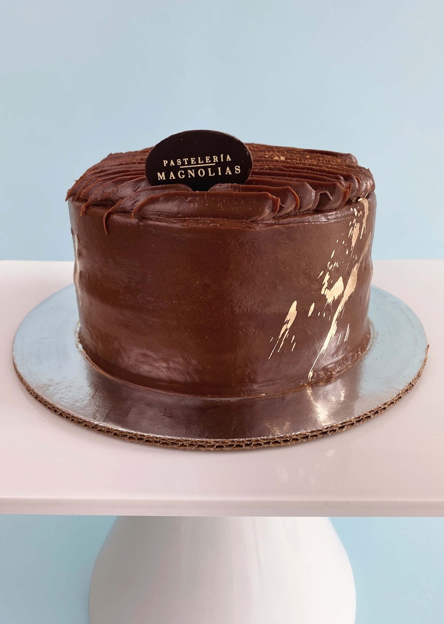 Imagen para Pastel Cocoa Magnolias con Globo Esfera Magenta - 3