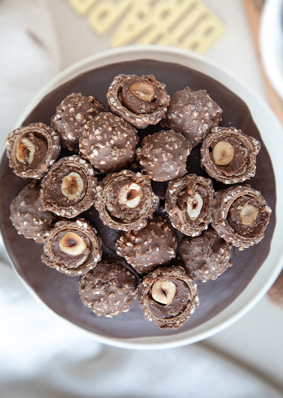 Imagen para Pastel Ferrero Chico con Topper La Divinata - 4