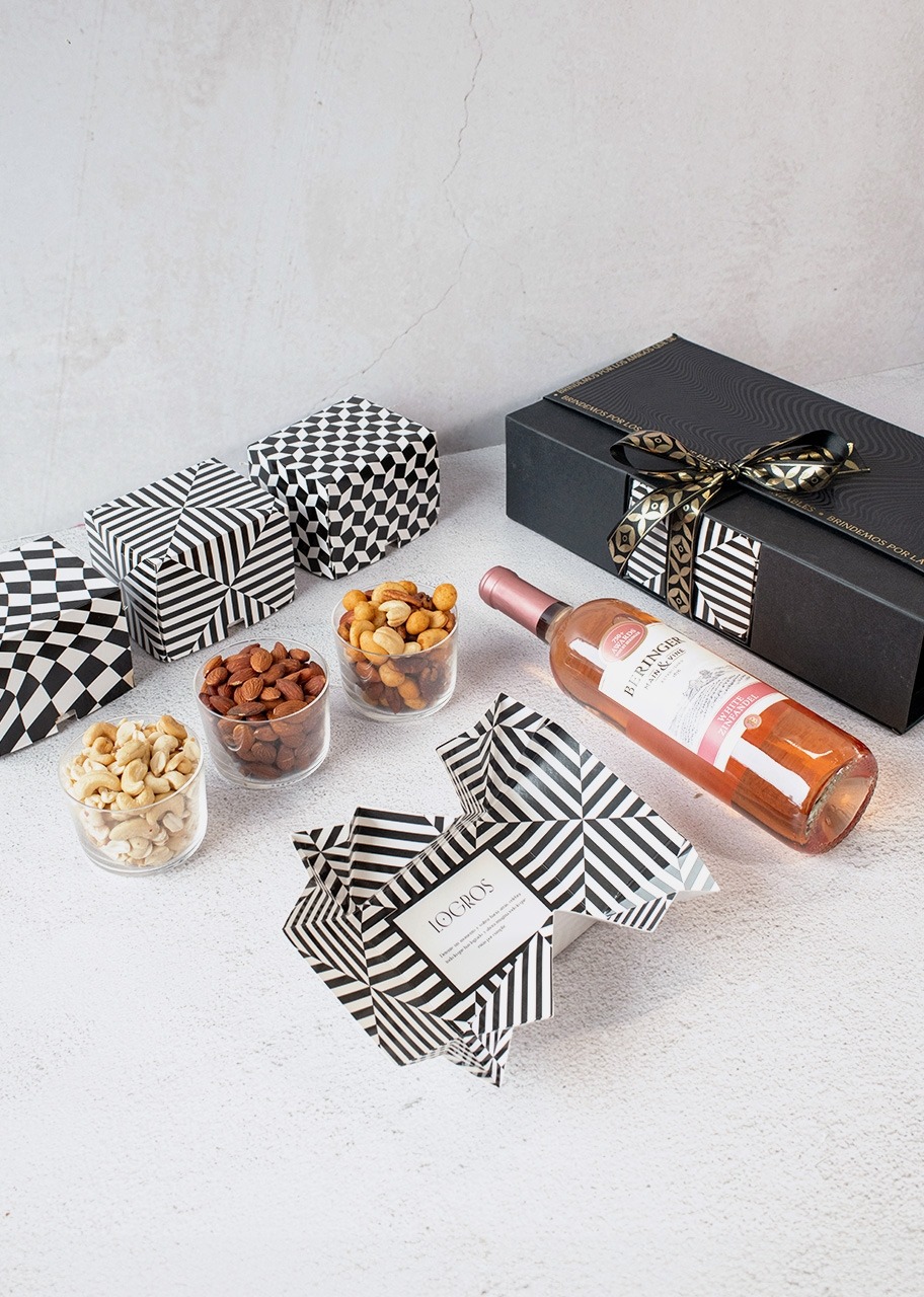Imagen para Personaliza Regalo con Vino Rosado y Botanas - 4