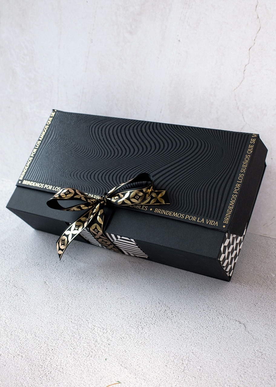 Imagen para Personaliza Regalo con Vino Tinto y Botanas - 5