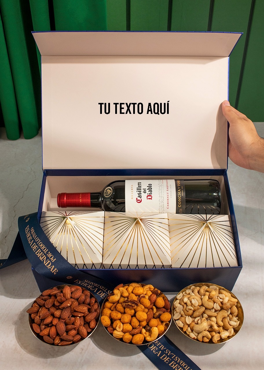 Vino Tinto Casillero del Diablo con Botanas