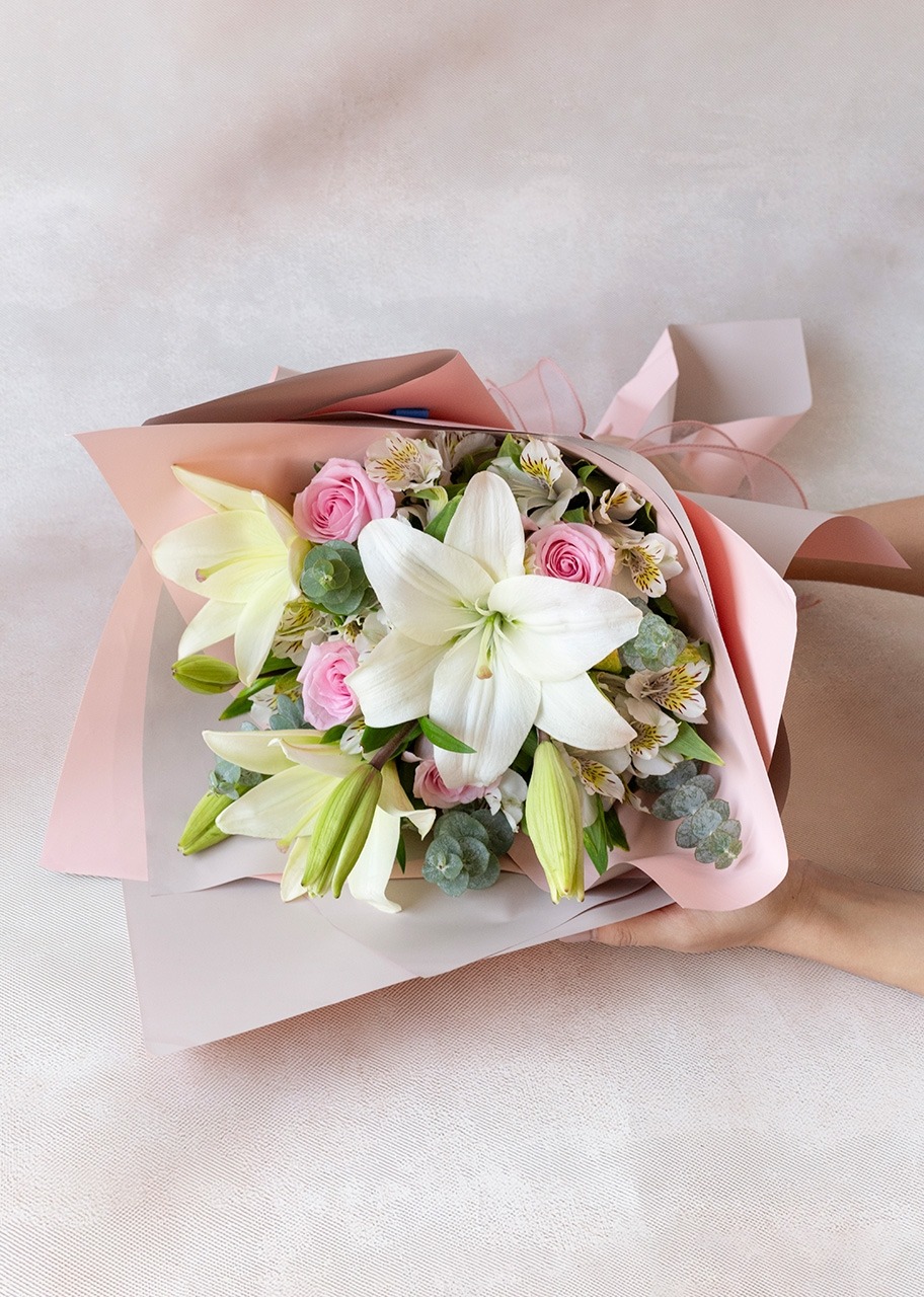 Imagen para Personaliza con Mini Foto Ramo de Rosas y Lilys - 2