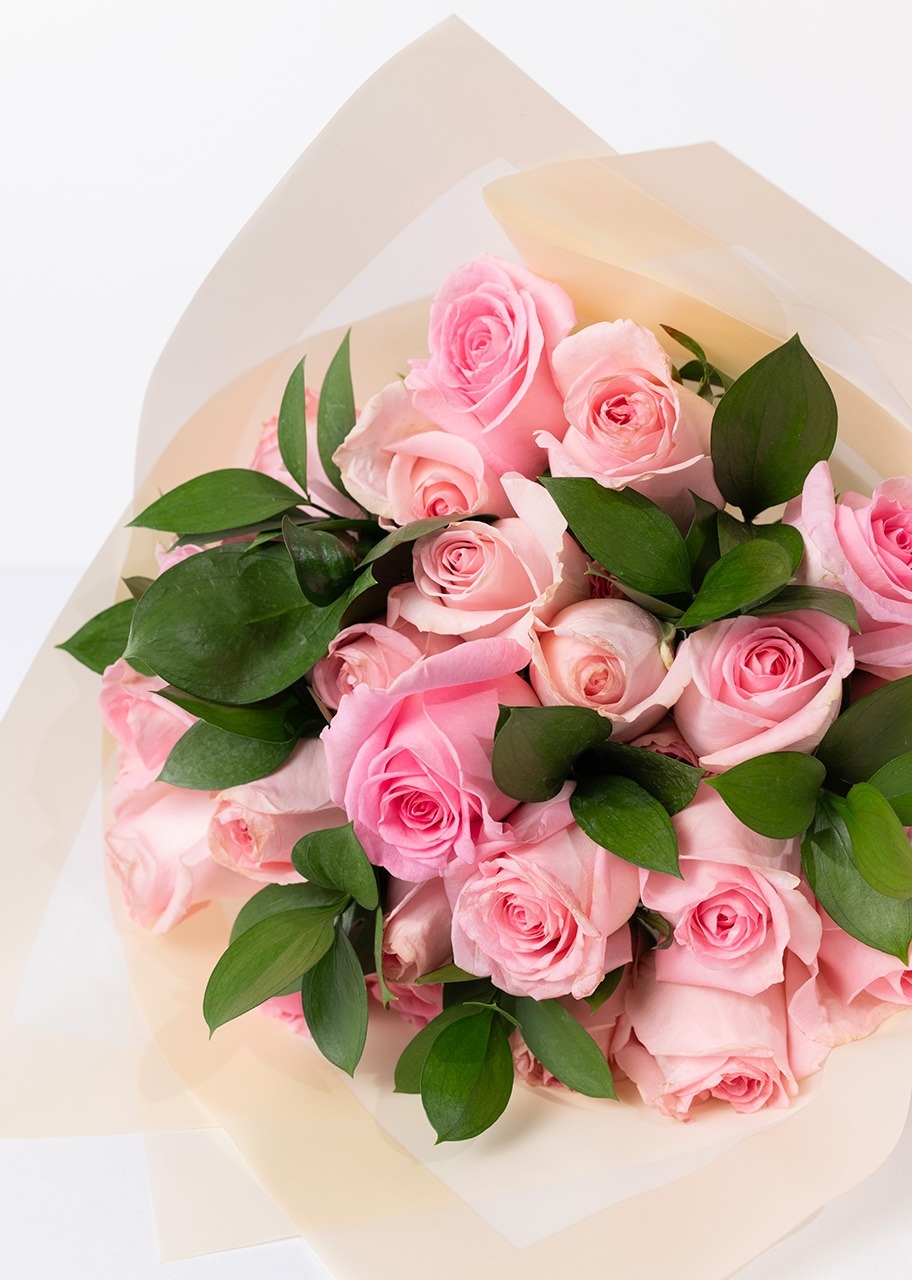 Imagen para Ramo de 24 Rosas Rosa Claro - 3