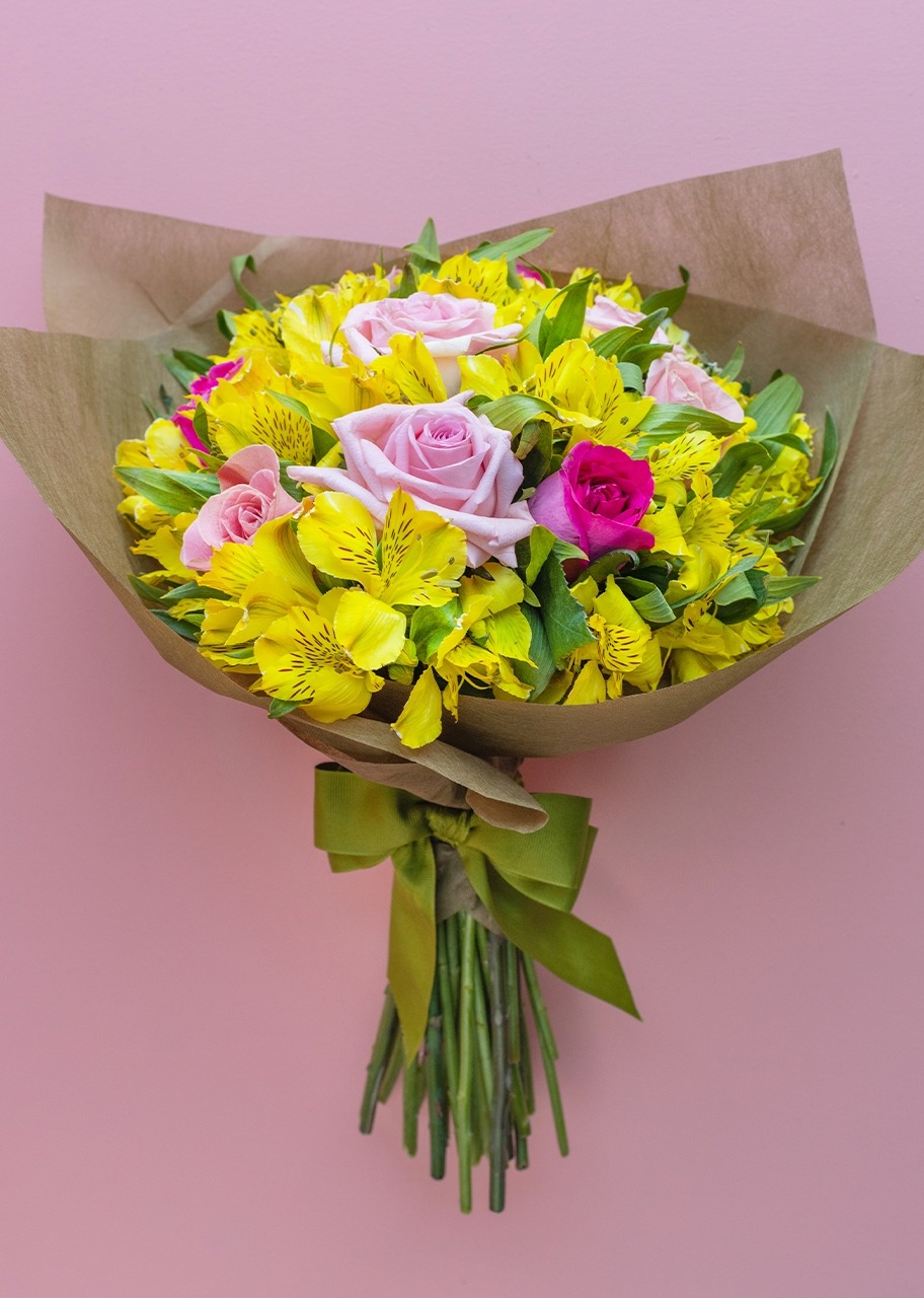 Imagen para Ramo de 9 Rosas y Alstroemerias - 2