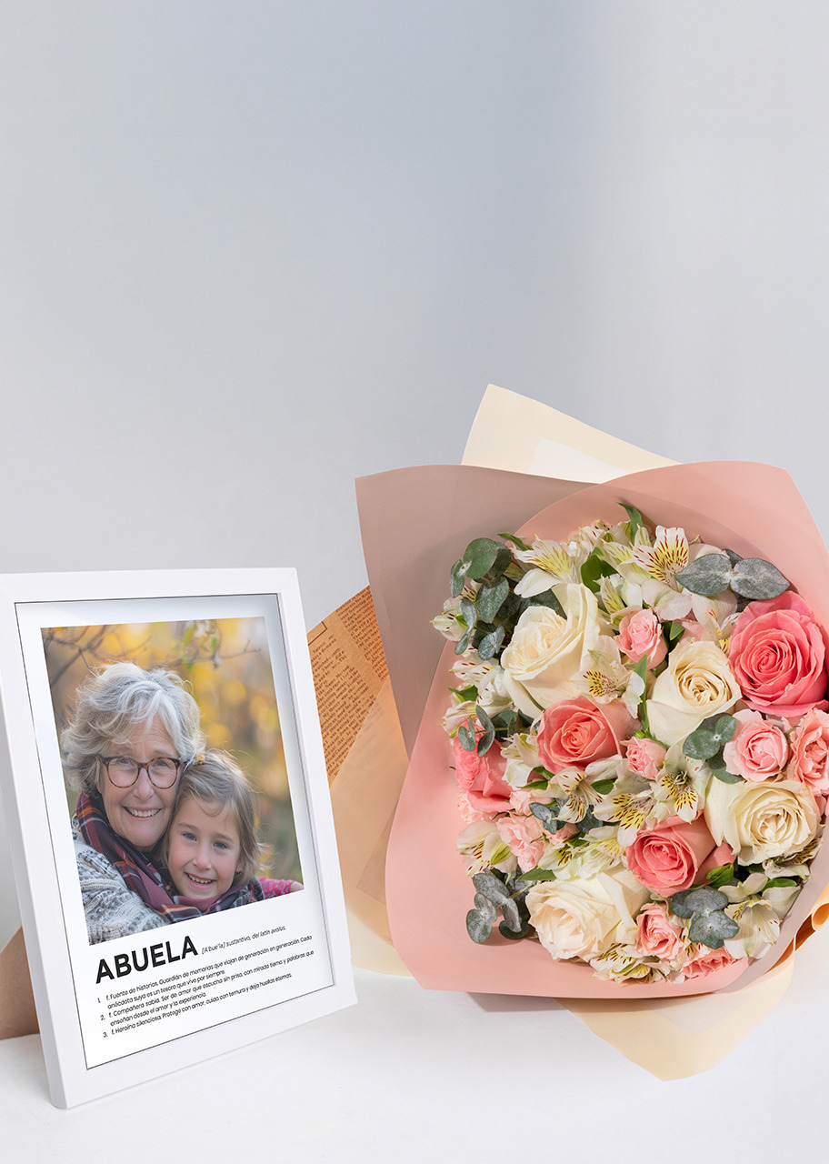 Imagen para Ramo de Rosa Hermosa y Rosa Blanca con Marco Personalizado Abuela - 1