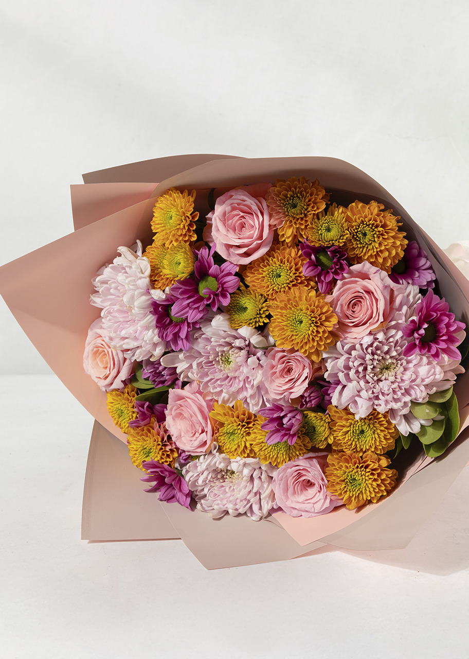 Imagen para Brillo fugaz ramo con rosas y margaritas - 3