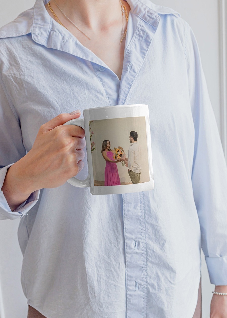 Imagen para Personaliza taza con foto de 15oz y Ramo de Gerberas Amarillas - 2