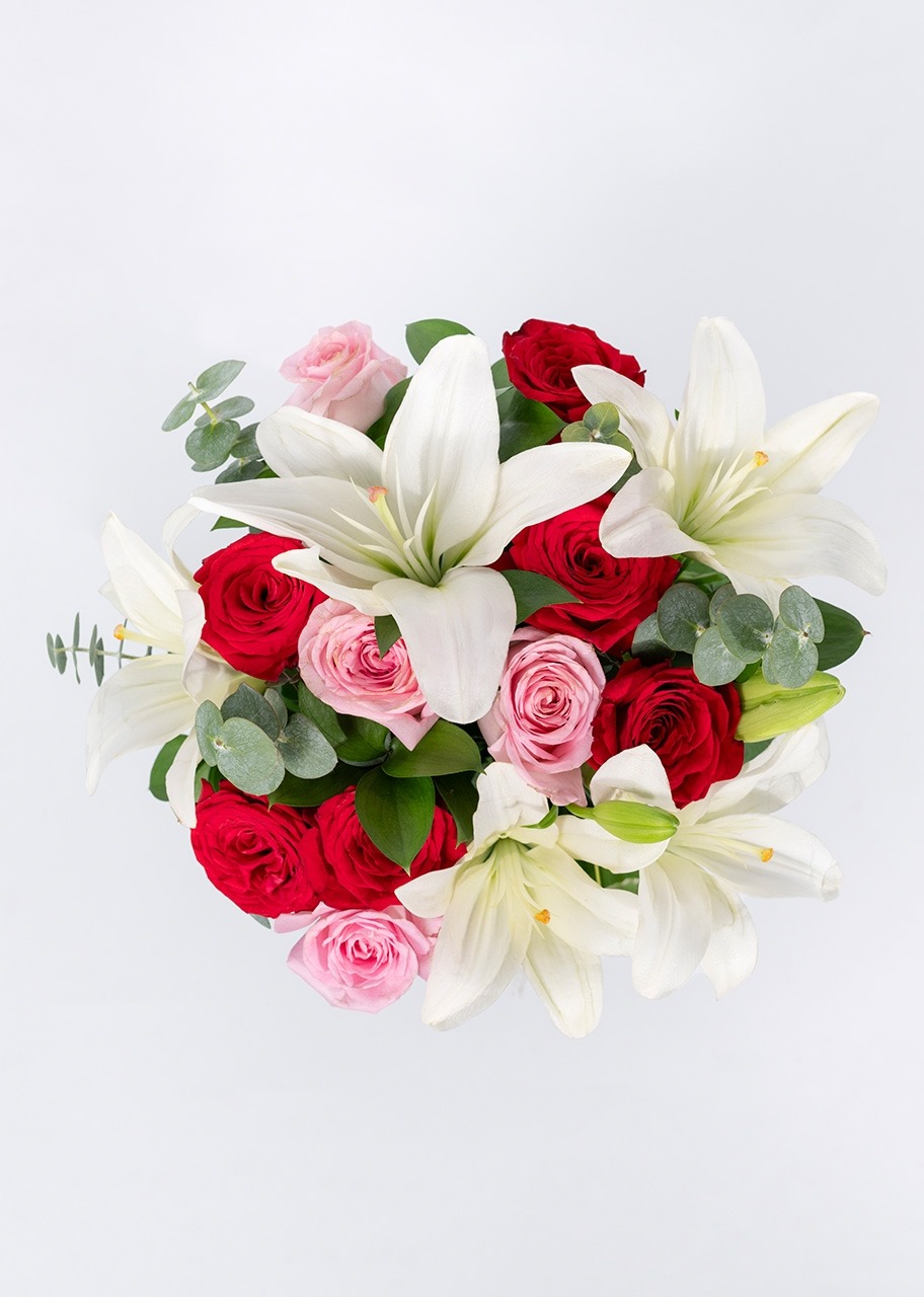 Imagen para Ramo de Rosas Rojas y Lilys - 3