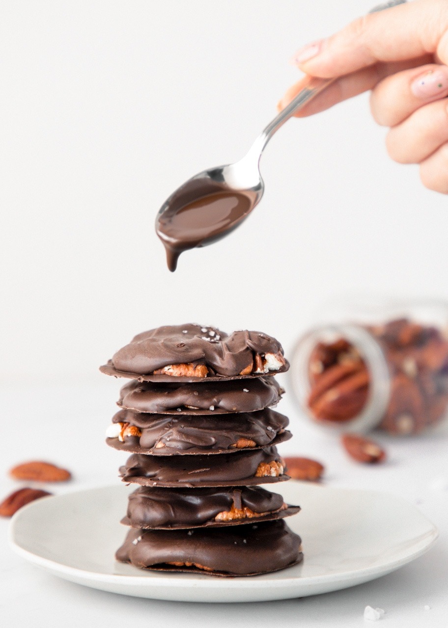 Imagen para Rosas Rojas con Tortugas Elemental Chocolatería - 3