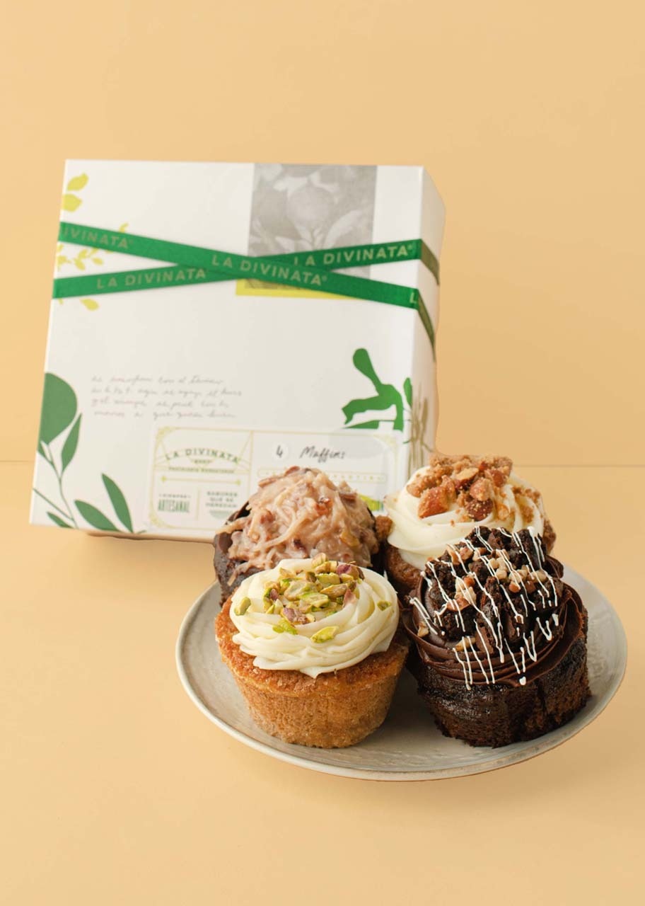 Taza Baby Yoda con Muffins y Globo