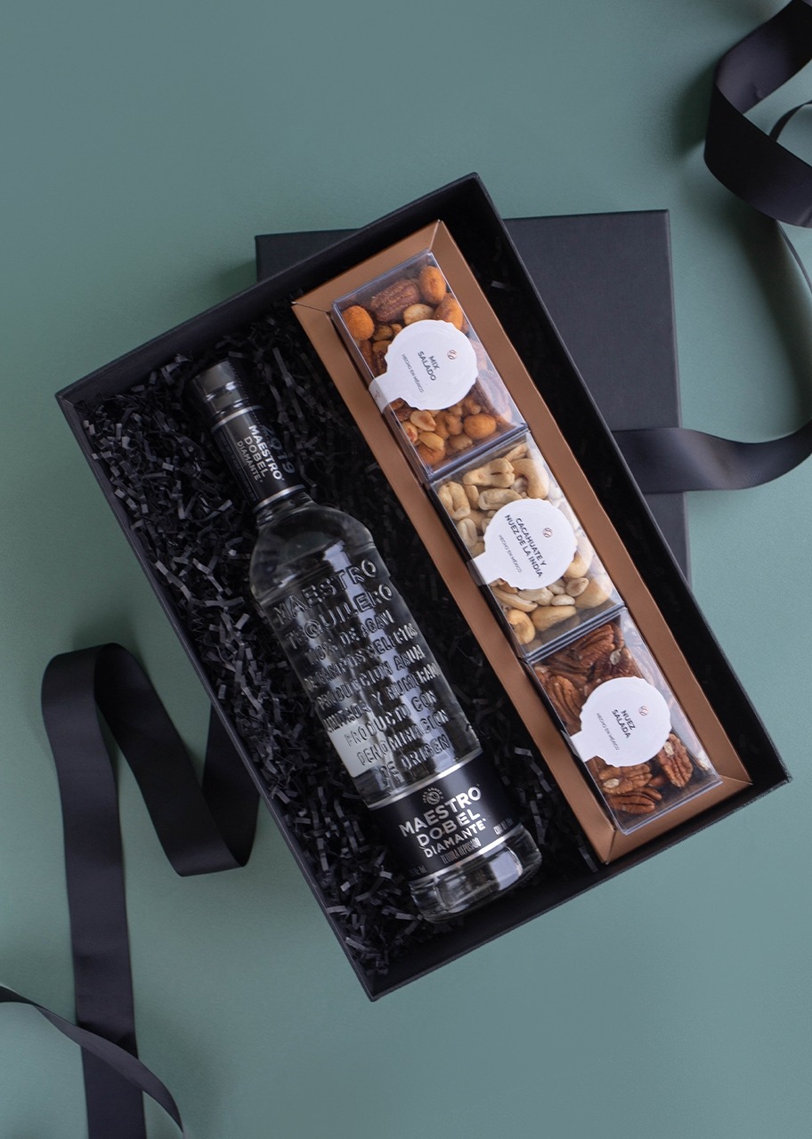 Tequila Maestro Dobel Giftbox