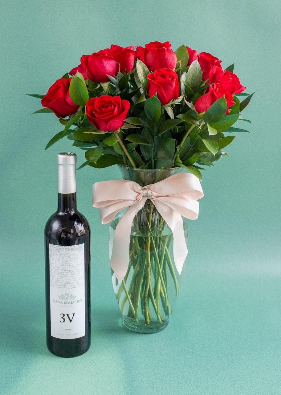 Imagen para Vino Tinto 3V & 12 Rosas Rojas - 1