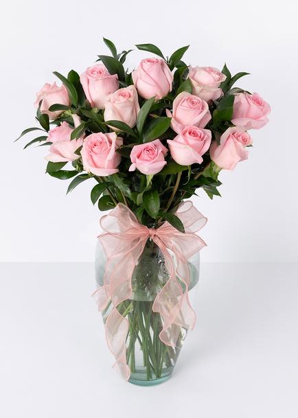 Arreglo de 12 Rosas Rosa Claro	