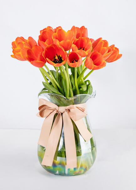 20 Tulipanes Naranjas en Jarr&oacute;n Tornasol