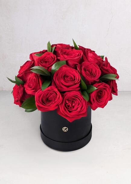 24 Rosas Rojas en Caja Negra