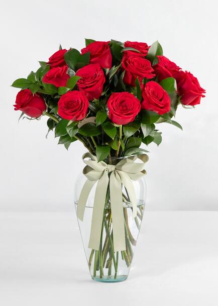Clásico Amor con 12 Rosas Rojas