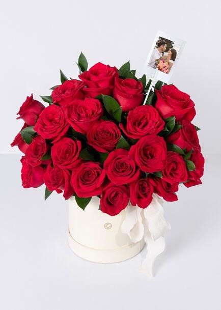 Arreglo de 24 Rosas Rojas con Mini Foto